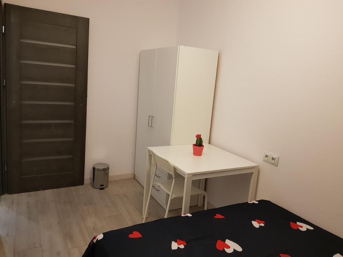 Mirrorroom Pl Airport ワルシャワ エクステリア 写真